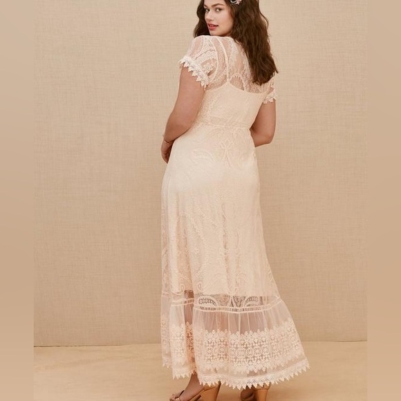 Torrid Size 2 Maxi Lace Button-Front Dress light peach ivory peach 🍑 - Picture 10 of 13